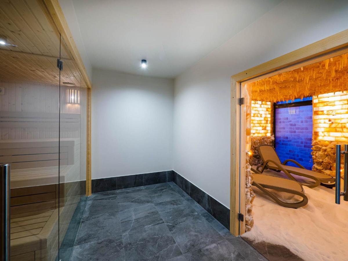 Resort Krol Plaza Spa & Wellness Ярославець Екстер'єр фото