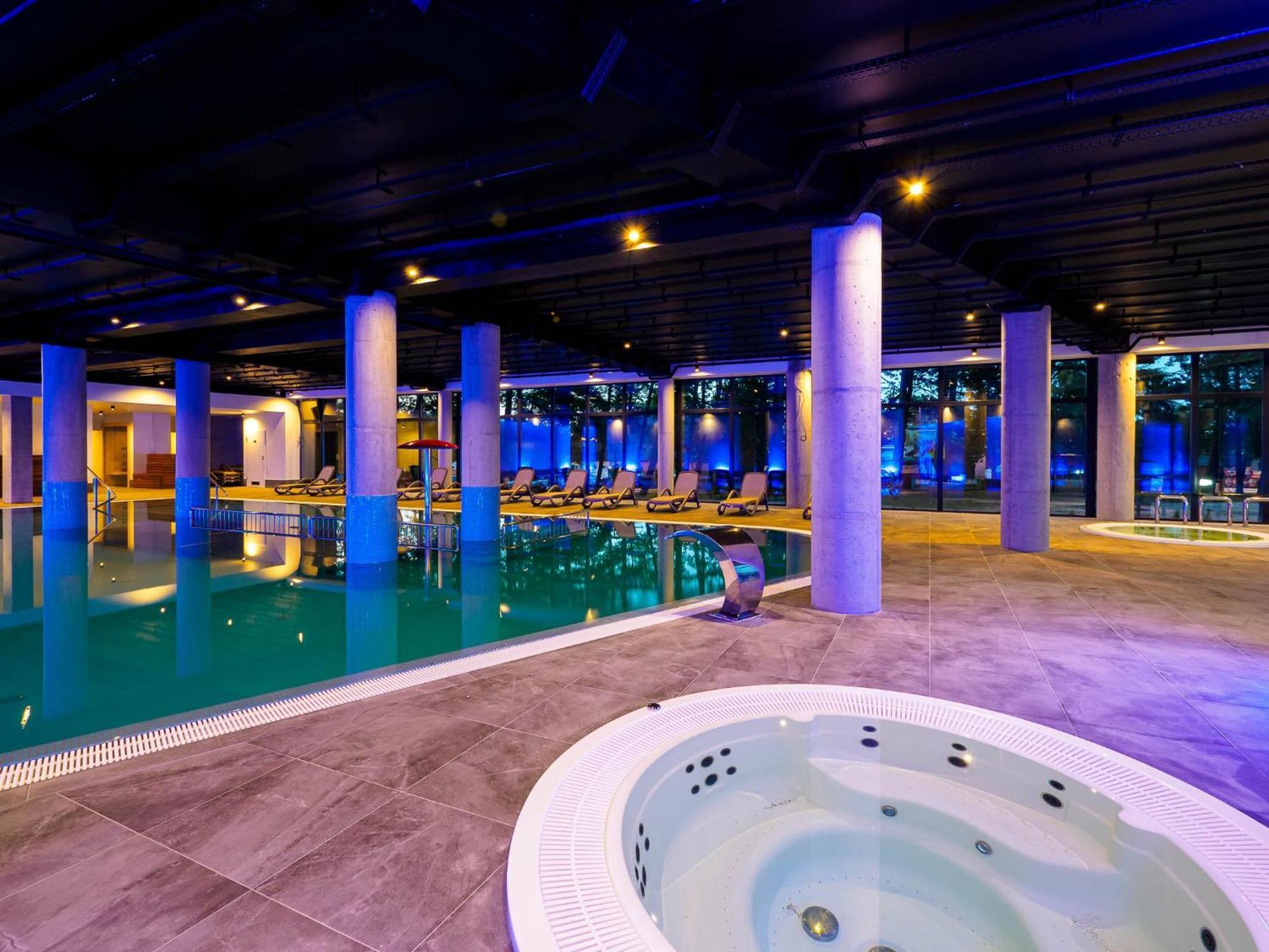 Resort Krol Plaza Spa & Wellness Ярославець Екстер'єр фото